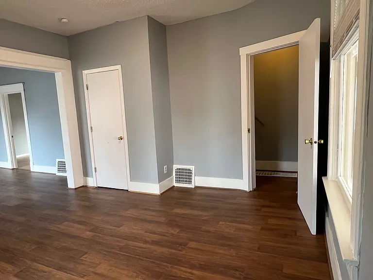 780 Dodd Rd — Photo 5