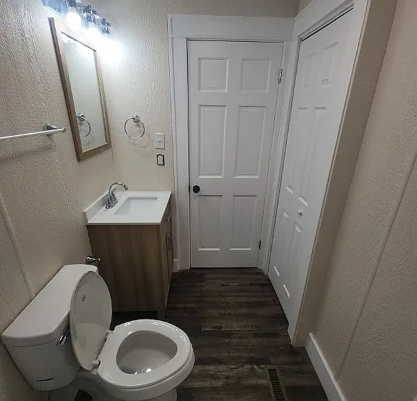 1351 College Park — Photo 3