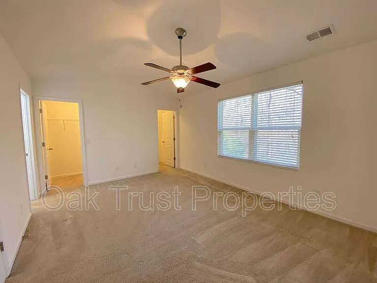 9139 Parlor Dr — Photo 7