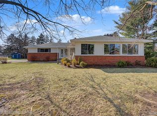 5388 Daniel Dr, Brighton, MI 48114