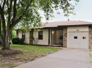 200 Hannah Dr, Rogersville, MO 65742