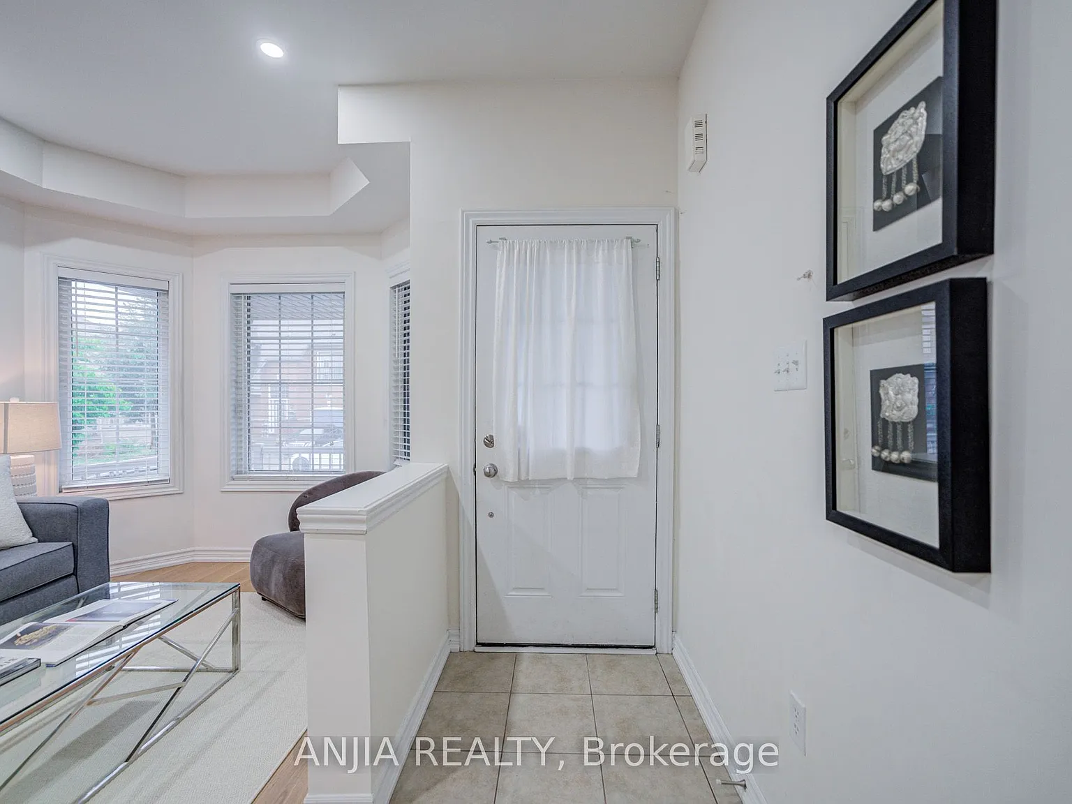 3 bed, $3,300 — Photo 3
