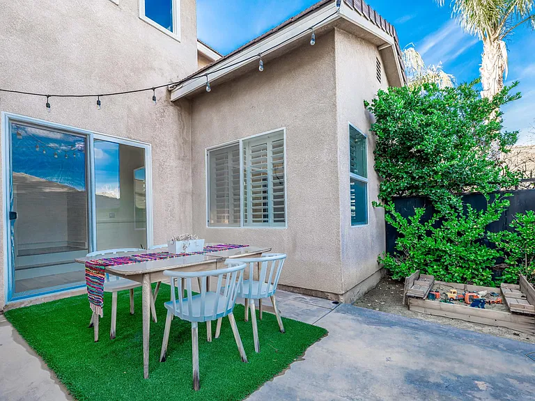 28080 Hayward Dr — Photo 21