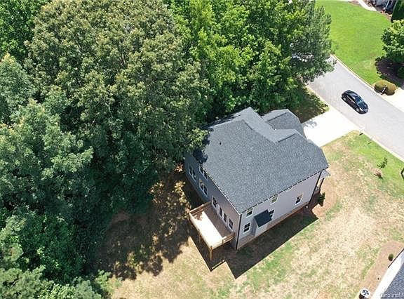 3rd image of 1535 Plantation Trl