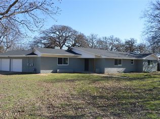 210 Red River St, Nocona, TX 76255