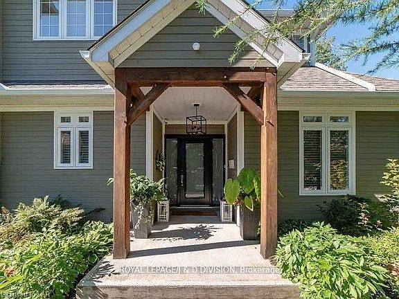 3rd image of 27 Szawlowski Dr