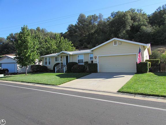 3rd image of 18633 Vista Dr