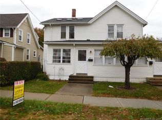 17 Whiton St, Windsor Locks, CT 06096