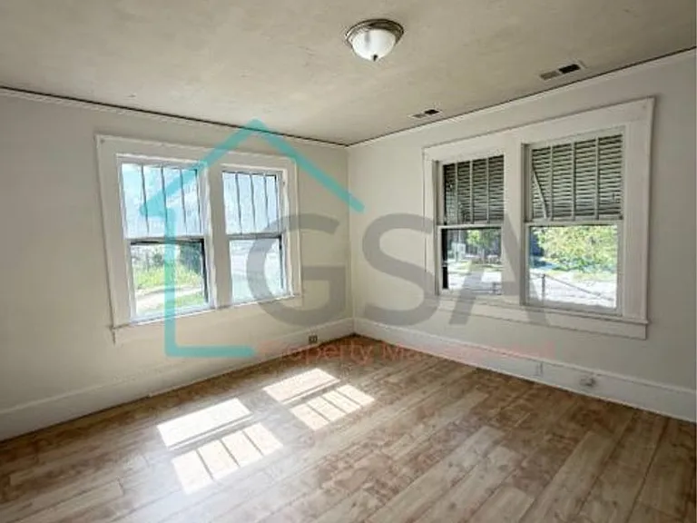 4113 E North St — Photo 31
