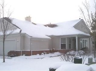 2462 Crimson Dr #2462, Westlake, OH 44145