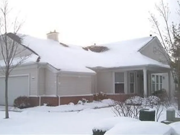 2462 Crimson Dr #2462, Westlake, OH 44145