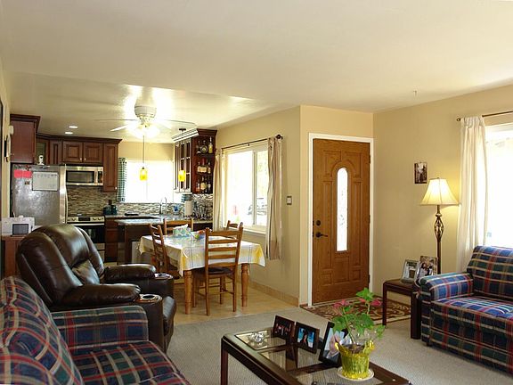 5th image of 527/529 Hazel Dell Way
