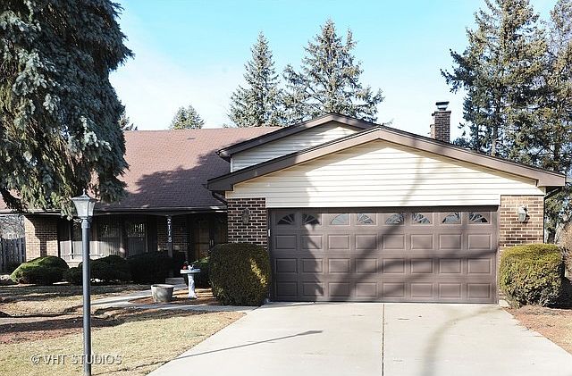 1st image of 2118 E Waverly Ln