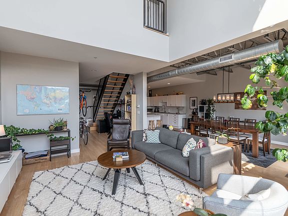 5th image of 111 Harries St APT 207