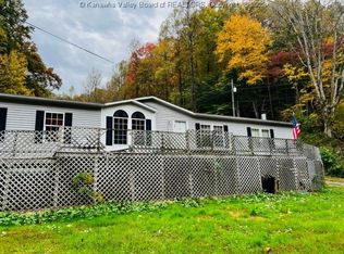 107 Karen Sue Ln, Danville, WV 25053