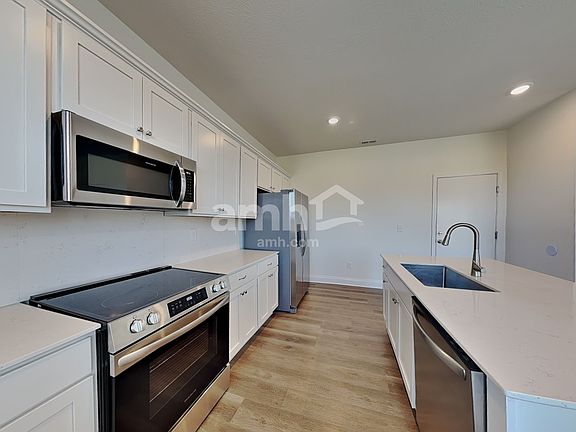 4th image of 9196 Henley Ave SW