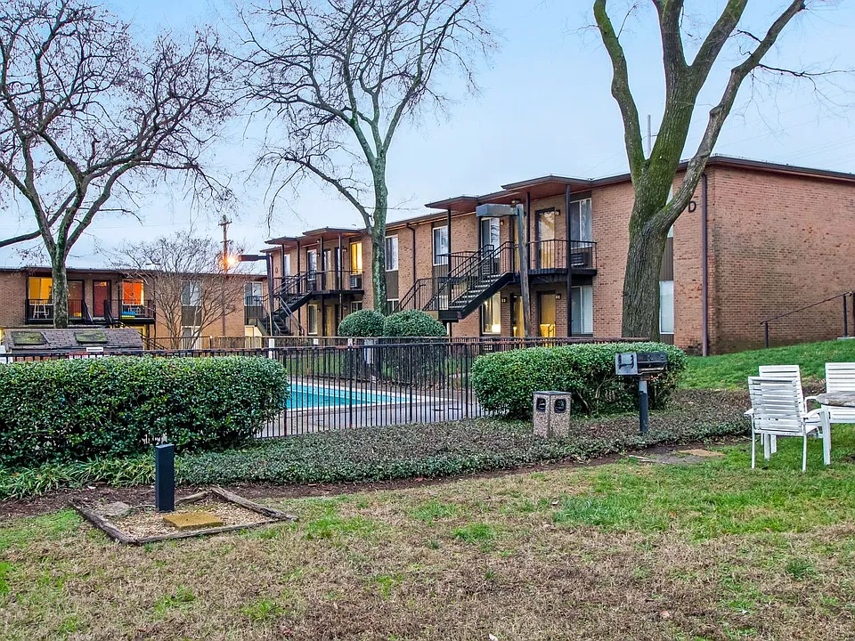 3600 Hillsboro Pike #B4