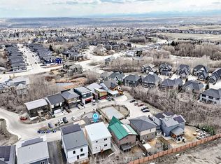 53 S Rockhaven Grn NW, Calgary, AB T3G0C5