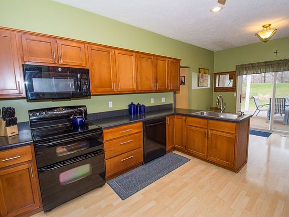 5th image of 52655 Westgate Dr