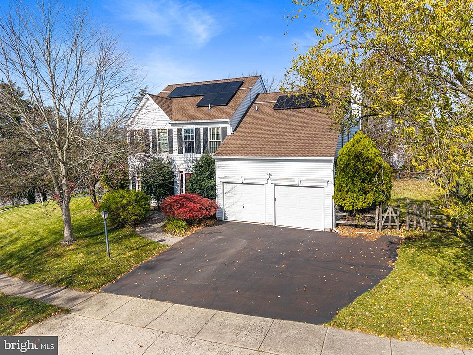 1st image of 205 Green Bank Way
