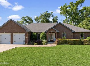 190 Strawberry Cir, Brandenburg, KY 40108