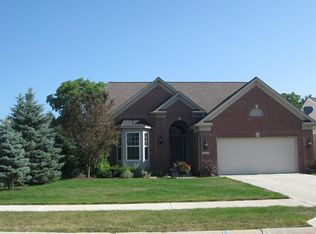 8752 W Cobblestone Dr, Zionsville, IN 46077