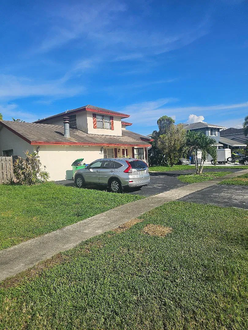 3 bed, 2.5 bath, 2337 sqft, $3,500 — Photo 4