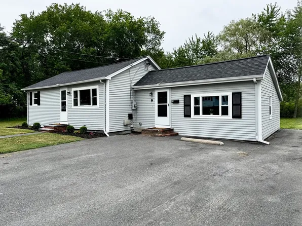9 Bliss St, Taunton, MA 02780