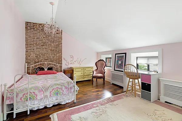 Rented by Corcoran | media 23