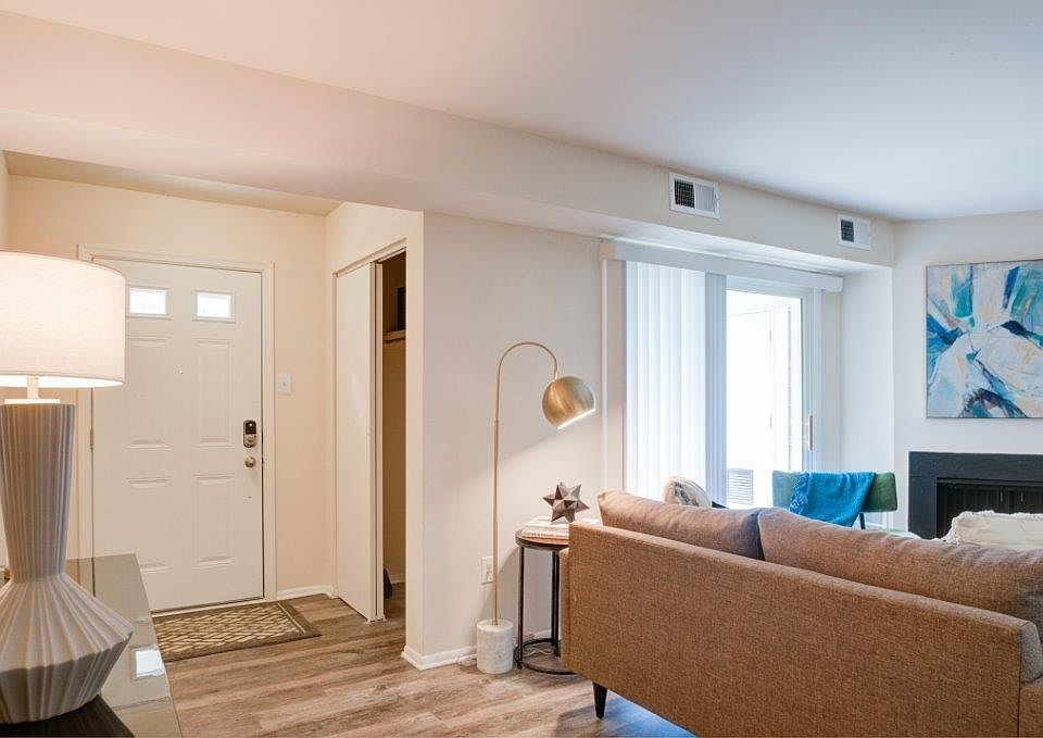 The Preserve at Milltown Apartment Homes 500 Meadowlake Dr