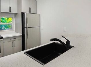 8720 N Sherman Cir APT 203, Hollywood, FL 33025