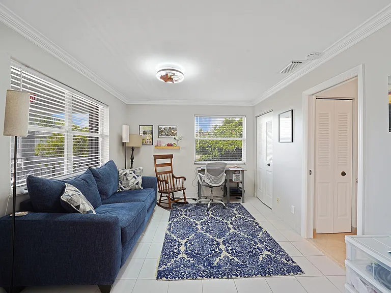 2835 SW 13th St #201 — Photo 12