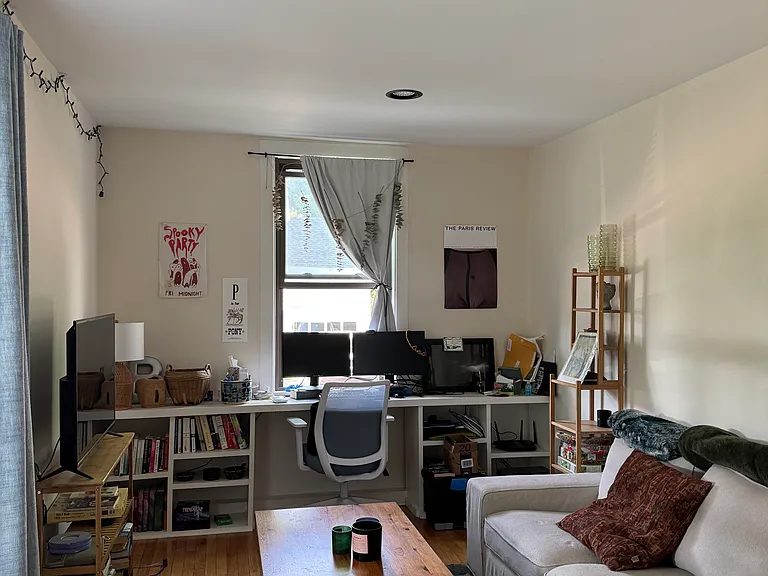 130 Robinson Pkwy #1 — Photo 1