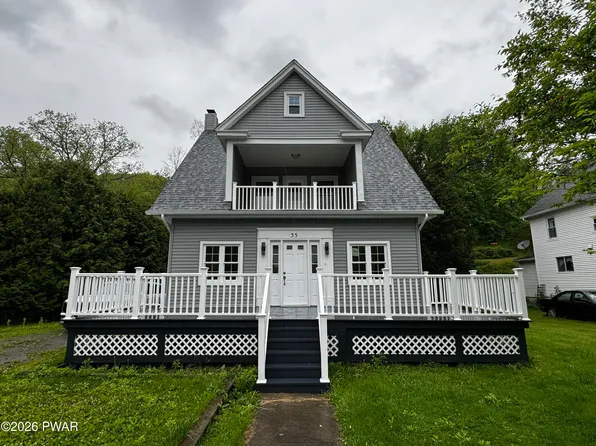 35 Oak St, Nicholson, PA 18446