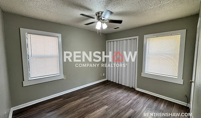 3760 Mandalay Dr — Photo 8