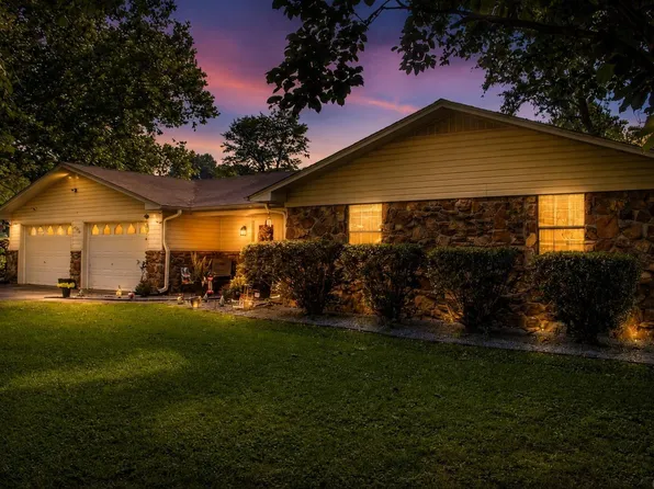 1202 Headlee Dr, Searcy, AR 72143