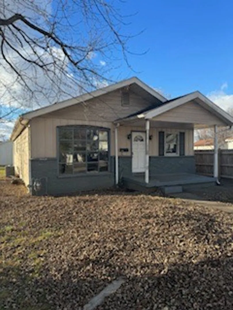 1813 South Kerth Avenue, Evansville, Indiana 47114 — Photo 1