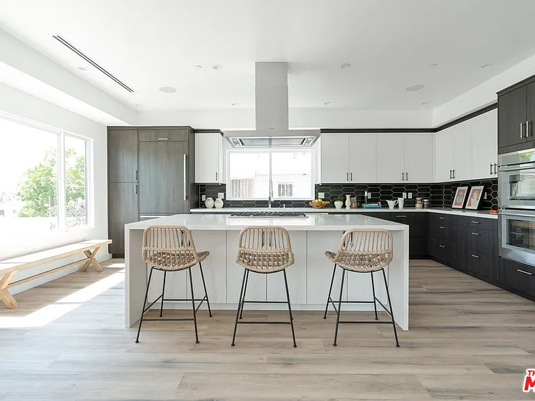 2512 Berkeley Ave — Photo 14
