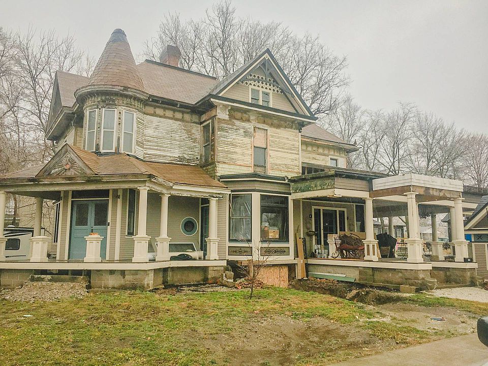 1st image of 326 N Memorial St