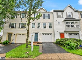 7003 Village Stream Pl, Gainesville, VA 20155