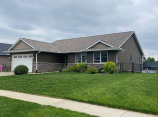 505 Rivermist Dr, Colona, IL 61241