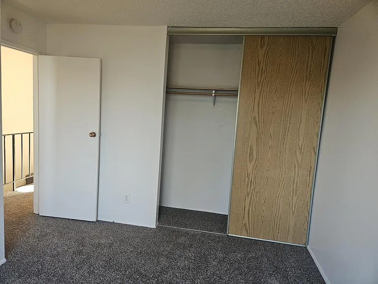 The Brigadoon 4210 NE Cully Blvd — Photo 36