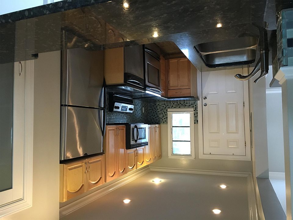 2nd image of 2 E 60th St APT 1