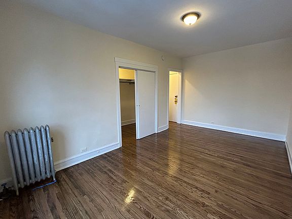 4th image of 2712 N Milwaukee Ave APT 209