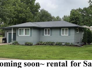2258 Sunnyside Cir, Cedar Falls, IA 50613