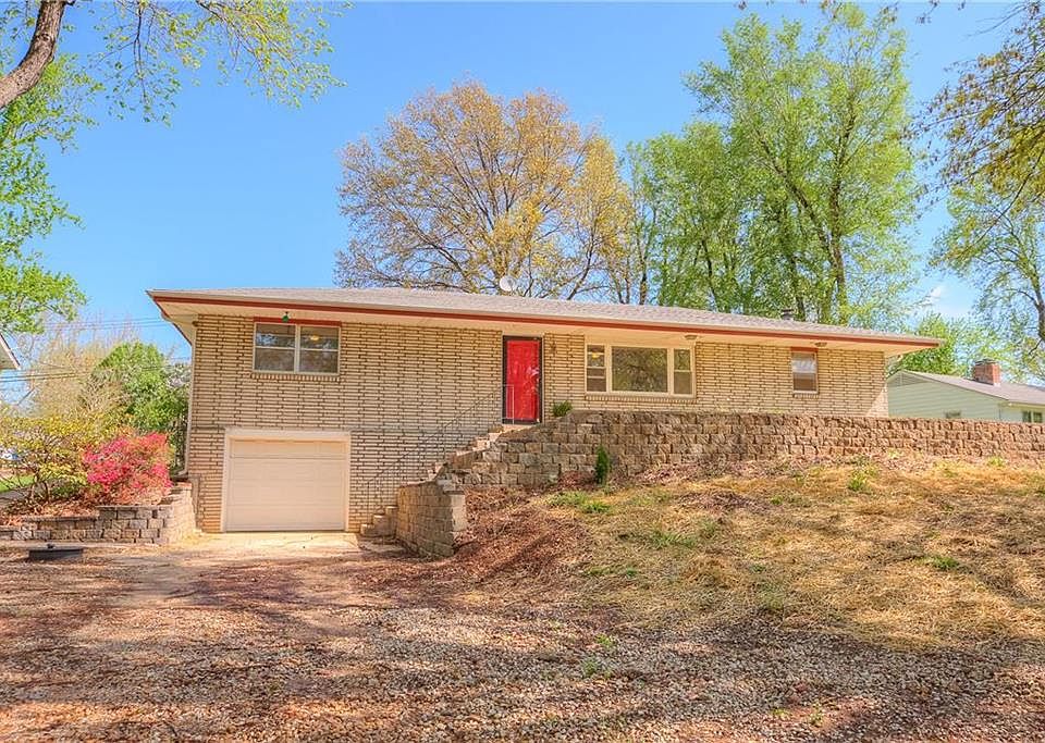 1st image of 153 Dockside Cir