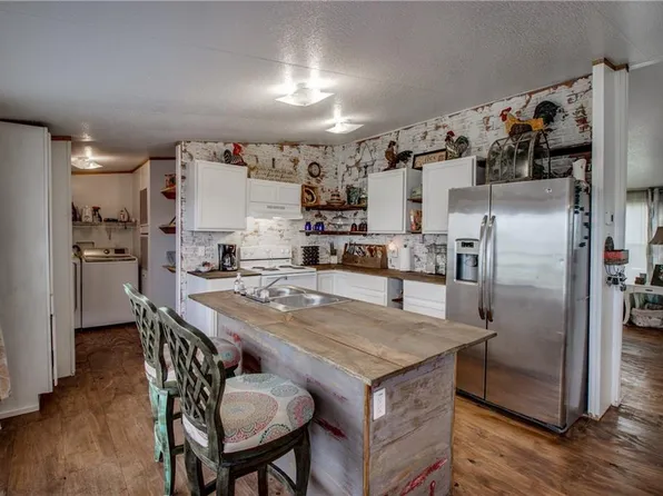 1208 Casa Ln, Venus, TX 76084