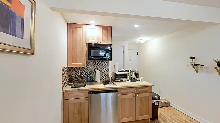 Rented by Emor Management Inc. | media 11