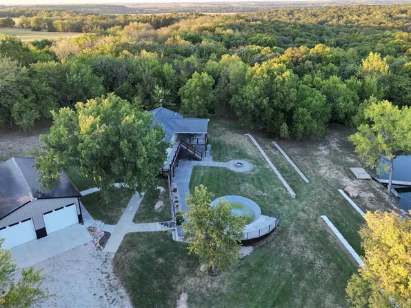 435 Kingman Rd, Quenemo, KS 66528