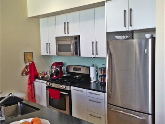 4th image of 4 Beacon Way APT 522